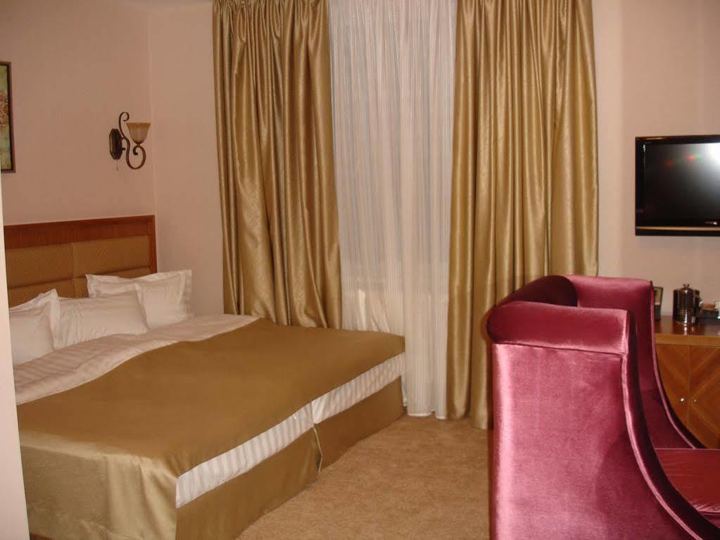 Hotel Prestige Astana Exterior foto